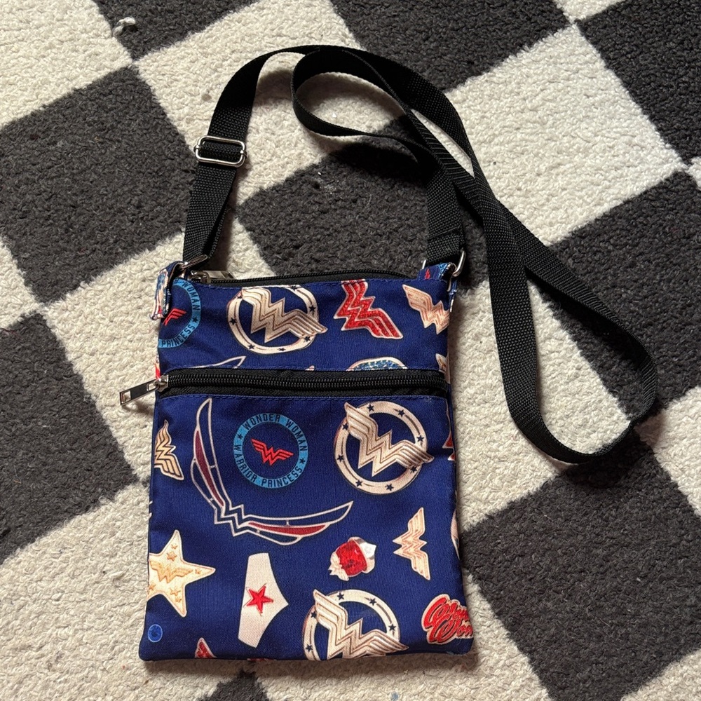 Wonder Woman Crossbody
DC Superhero